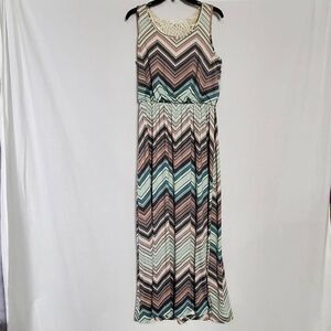 Maurices Women’s Chevron Maxi Dress Size M Crochet Lace Back Sleeveless